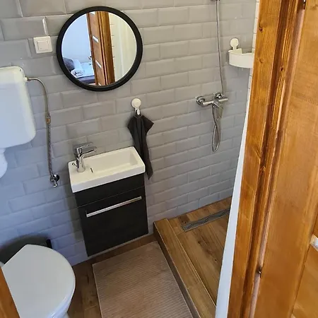 Mihelyuenk Guest house *