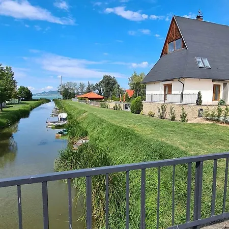 Πανσιόν Mihelyuenk Fonyód